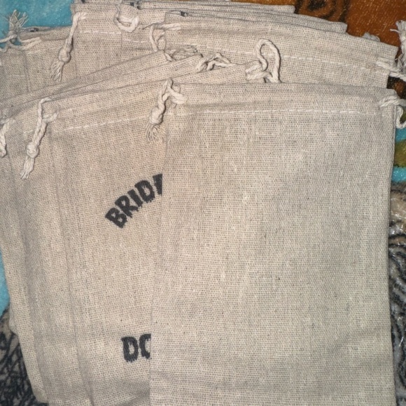 9 Bachelorette hangover bags - Picture 3 of 5